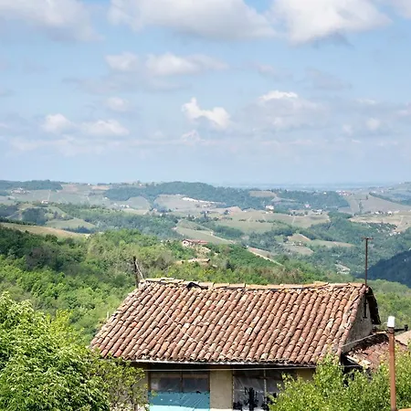La Corte Di Langa Topazio Apartmán *